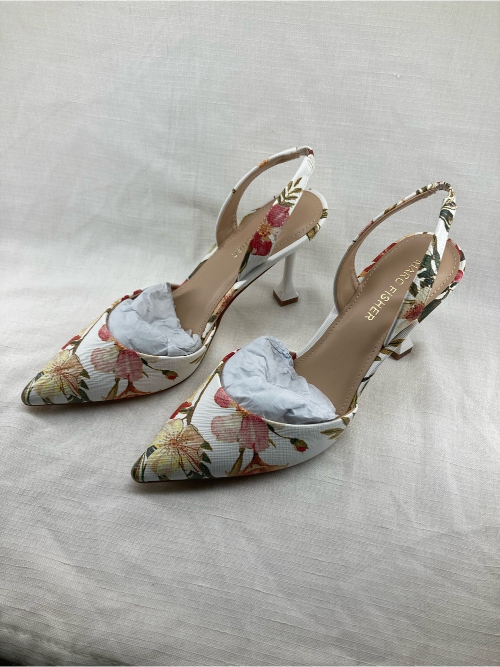 Marc Fisher White Floral Slingback Pointed Heels